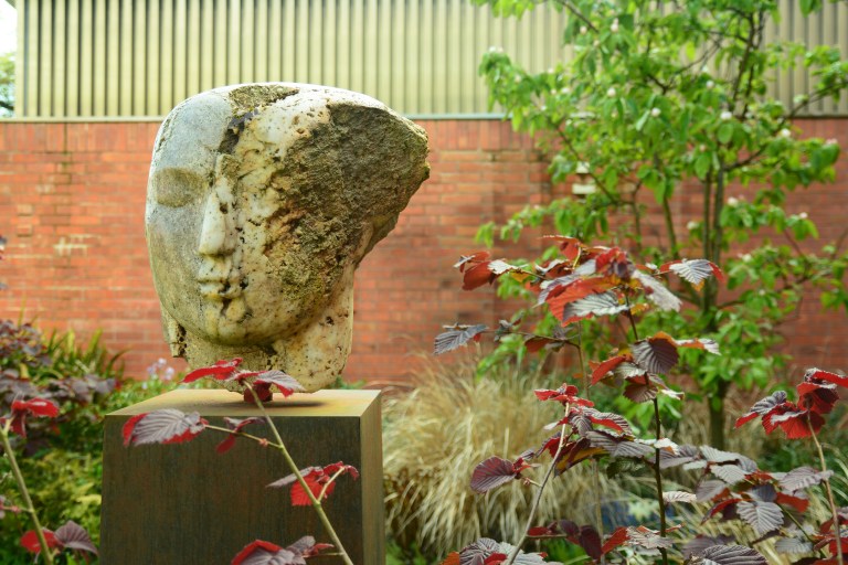 Emily Young, Maremma Warrior Head V, 2011